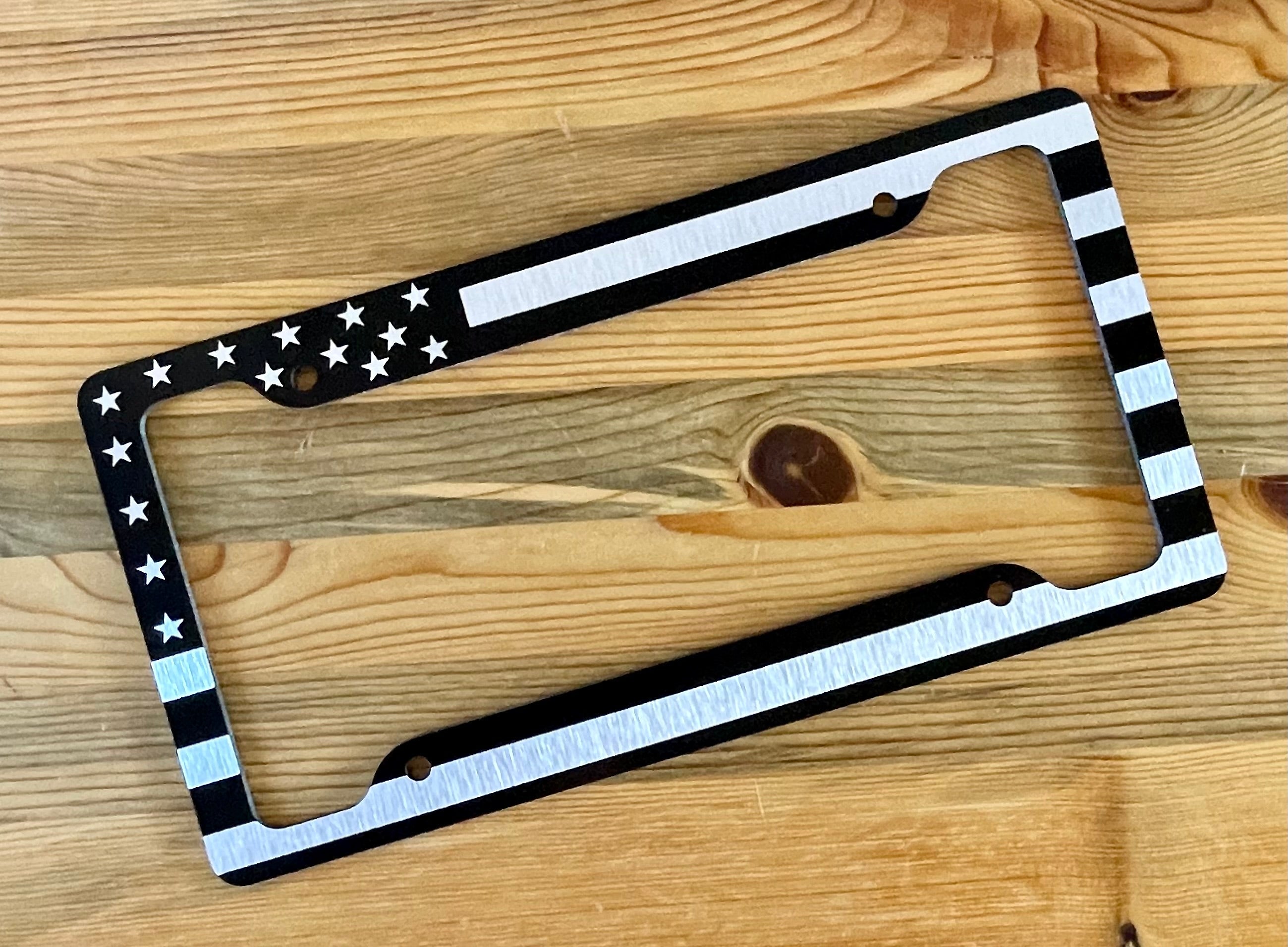 Premium American Flag Metal Lizenzschild Rahmen - Patriotisches Auto Zubehör