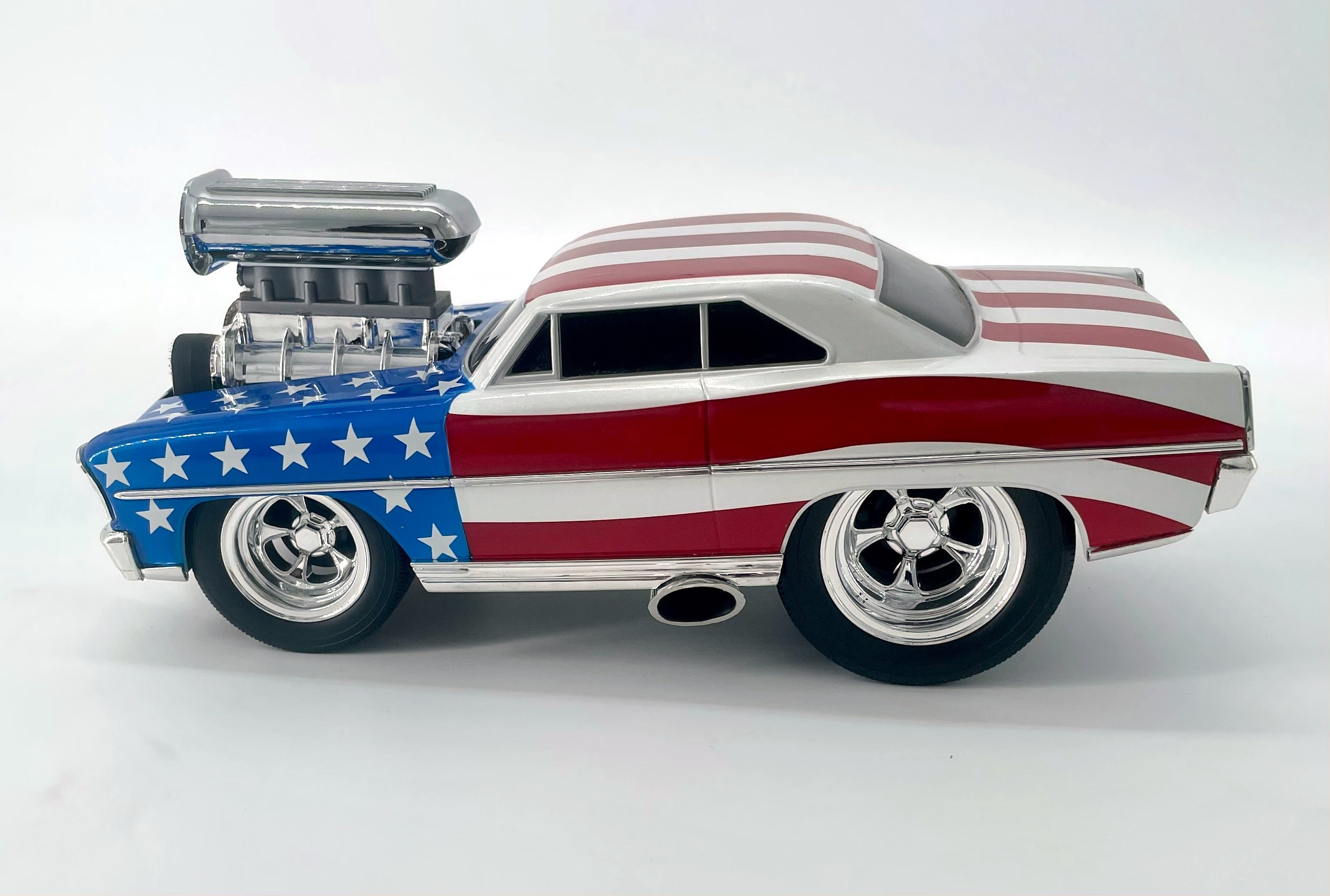 1966 Chevy Nova Muscle Machines Stars & Stripes 1:18 Maßstab Diecast Car - Sammlerstück
