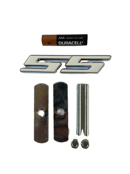 Weiß auf Chrome SS Auto Emblem Grill Badge 3.75 'x 0.75' - Stilvolles Auto Decal Zubehör